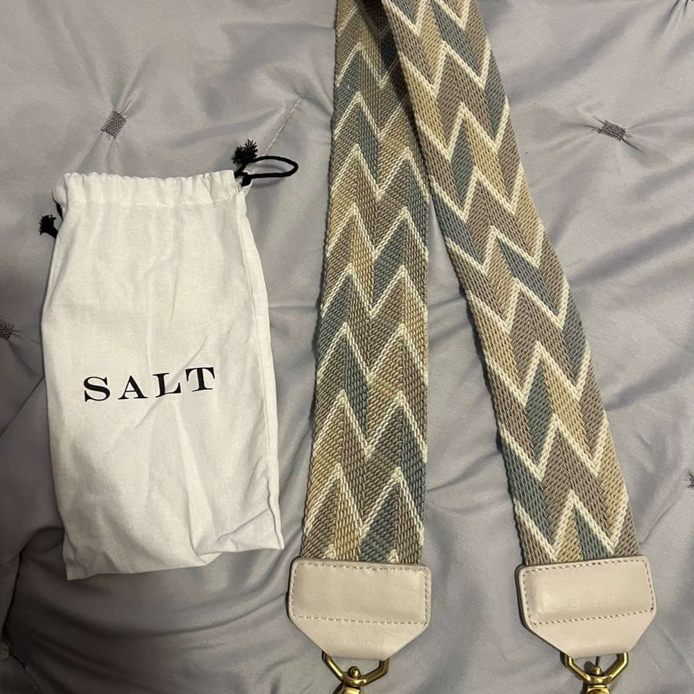 THE CLASSIC SALT
CROSSBODY
COLOR: WILLA